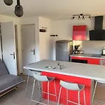 Lägenhet Maison De Moyenne Montagne Baignee Par Le Soleil