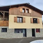 Lägenhet Maison De Moyenne Montagne Baignee Par Le Soleil